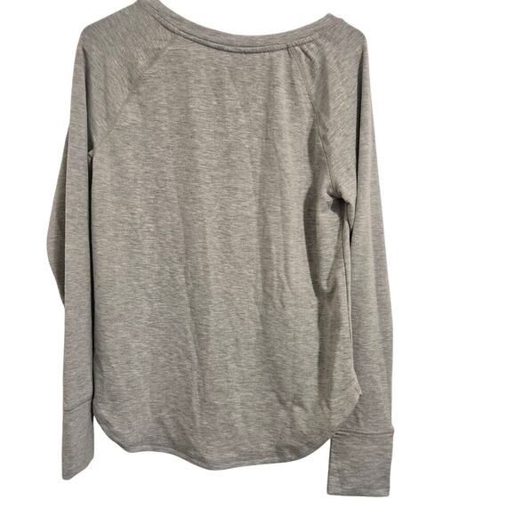 Yogalicious Women’s Sweatshirt Gray Size M Long Sleeve Pullover w/ Thumb Holes - Picture 3 of 5